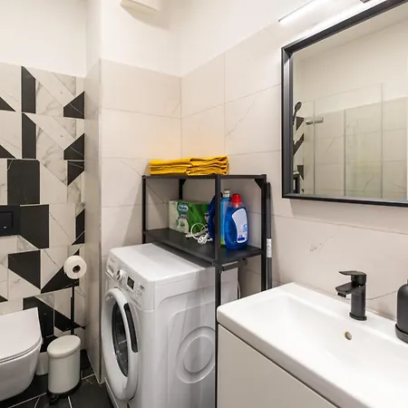 Appartement Party & Chill - Downtown Center With Big Balcony And Ac