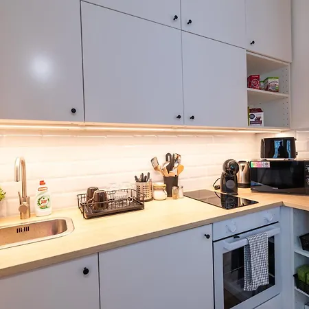 Apartment Party & Chill - Downtown Center With Big Balcony And Ac