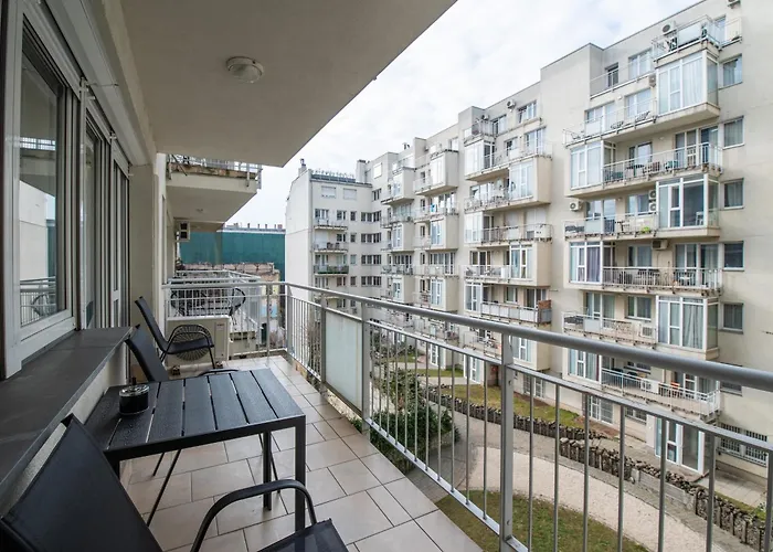 Apartamento Party & Chill - Downtown Center With Big Balcony And Ac
