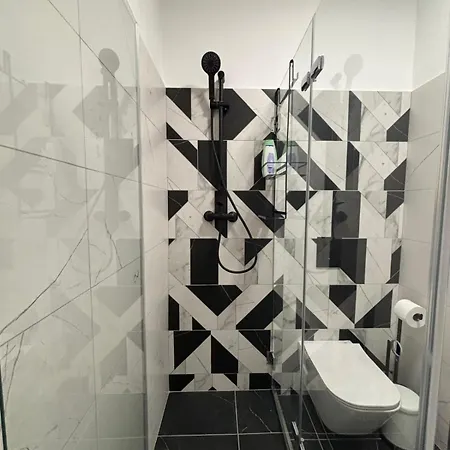 Party & Chill - Downtown Center With Big Balcony And Ac Apartmán Budapešť