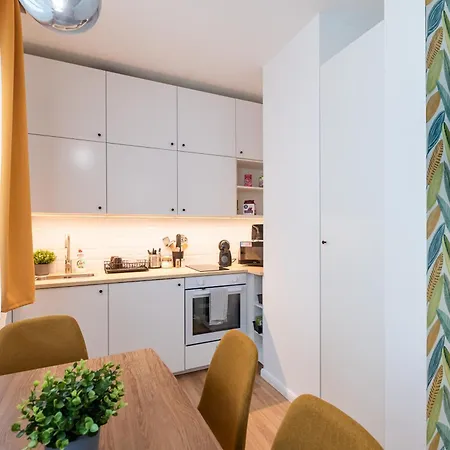 Party & Chill - Downtown Center With Big Balcony And Ac Apartmán Budapešť