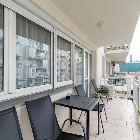 Party & Chill - Downtown Center With Big Balcony And Ac 布达佩斯