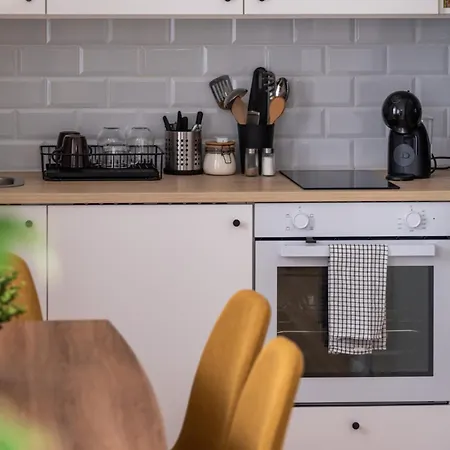 Apartmán Party & Chill - Downtown Center With Big Balcony And Ac