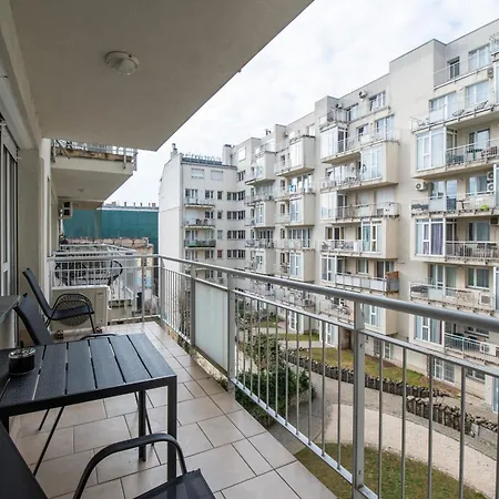 Apartmán Party & Chill - Downtown Center With Big Balcony And Ac
