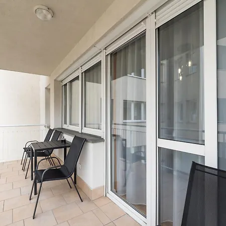 Party & Chill - Downtown Center With Big Balcony And Ac